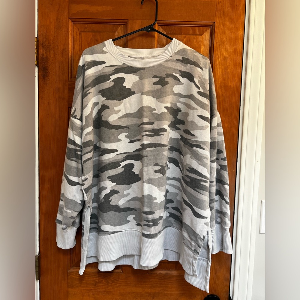 Aerie camo oversized sweatshirt